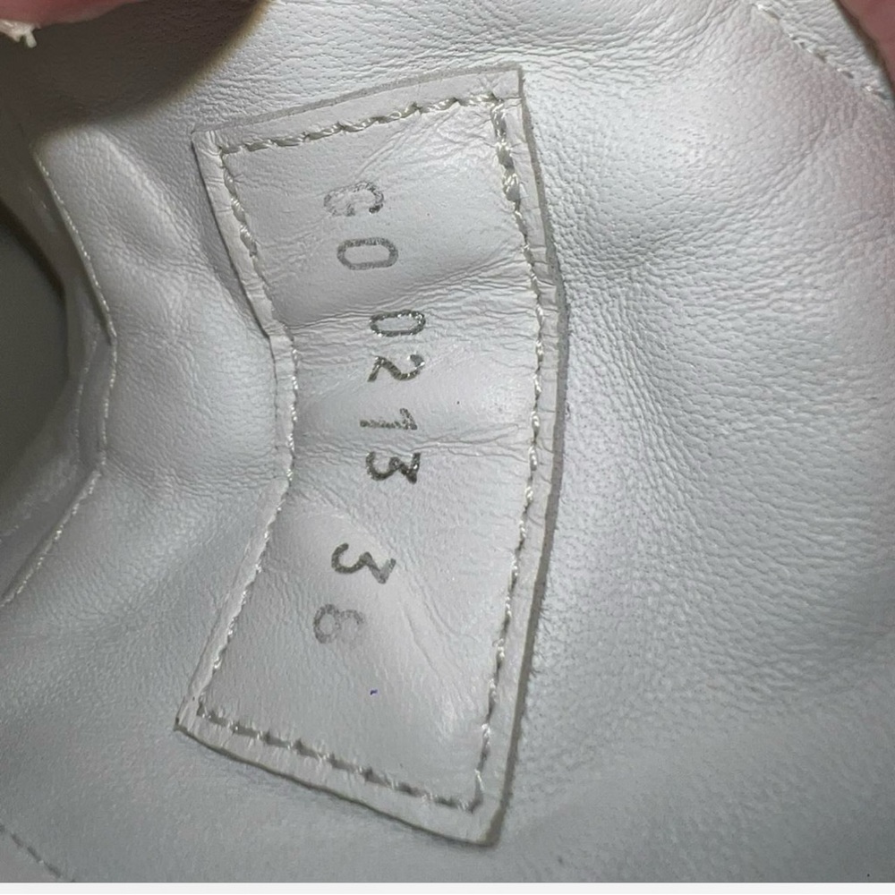 Louis Vuitton Archlight 2.0 Monogram - Picture 7 of 8